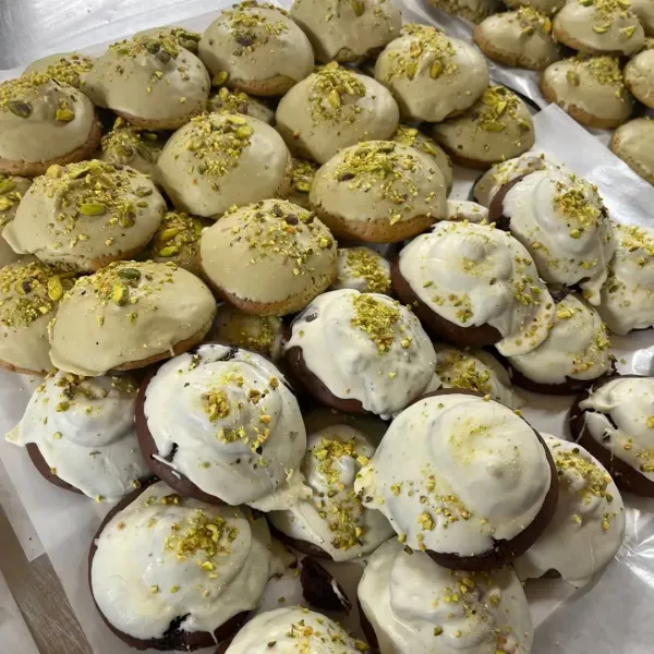 Rame di napoli con confettura di albicocca