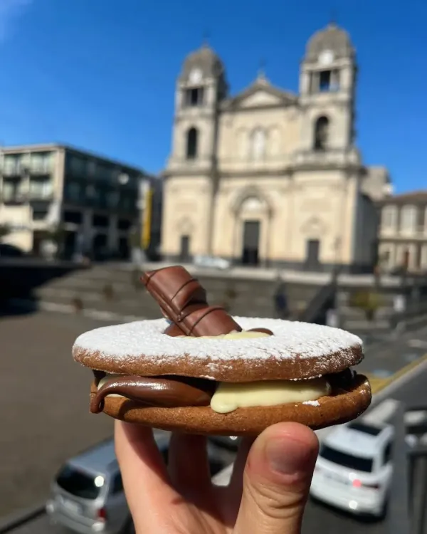 Occhio di bue con crema spalmabile alle nocciole