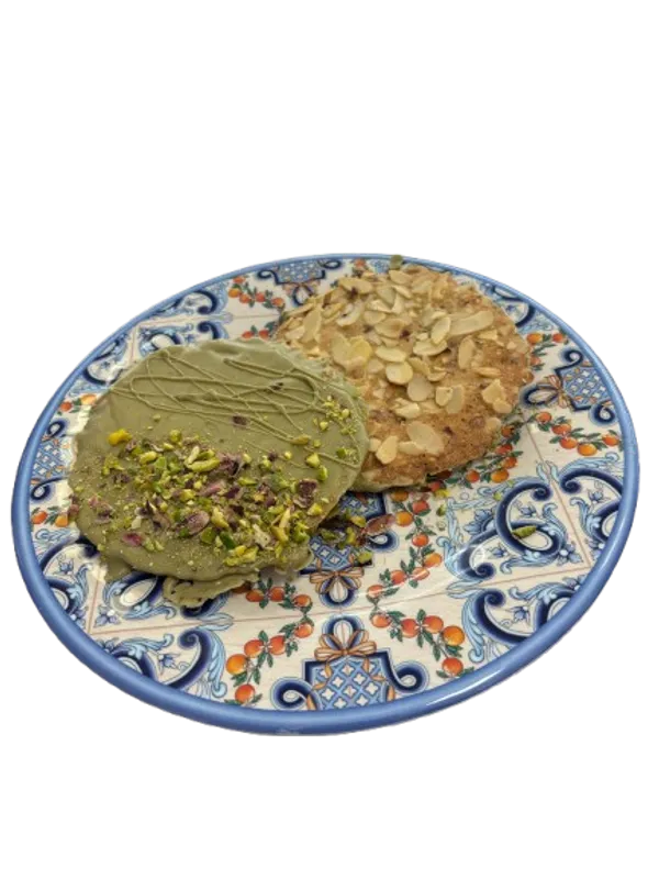 Foglioni ricoperti di pistacchio