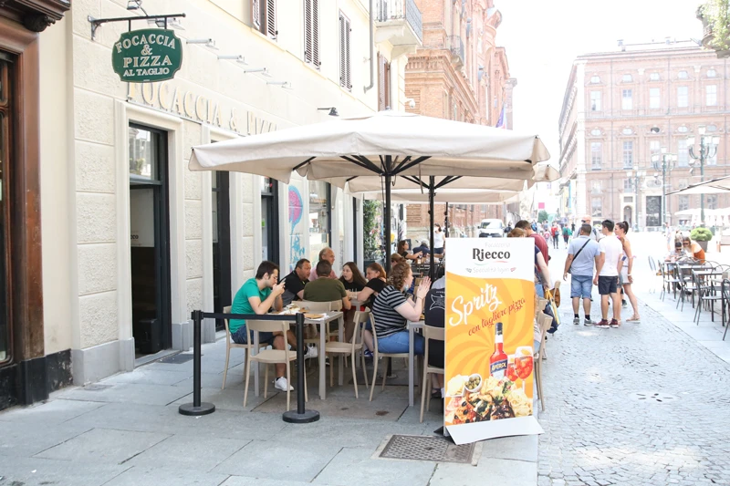 Il dehors di Riecco in via Accademia delle Scienze