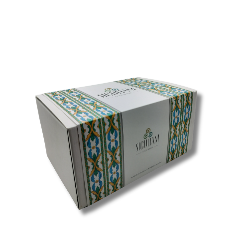 The Siculiani Box: a white box with a majolica band and the Siculiani logo