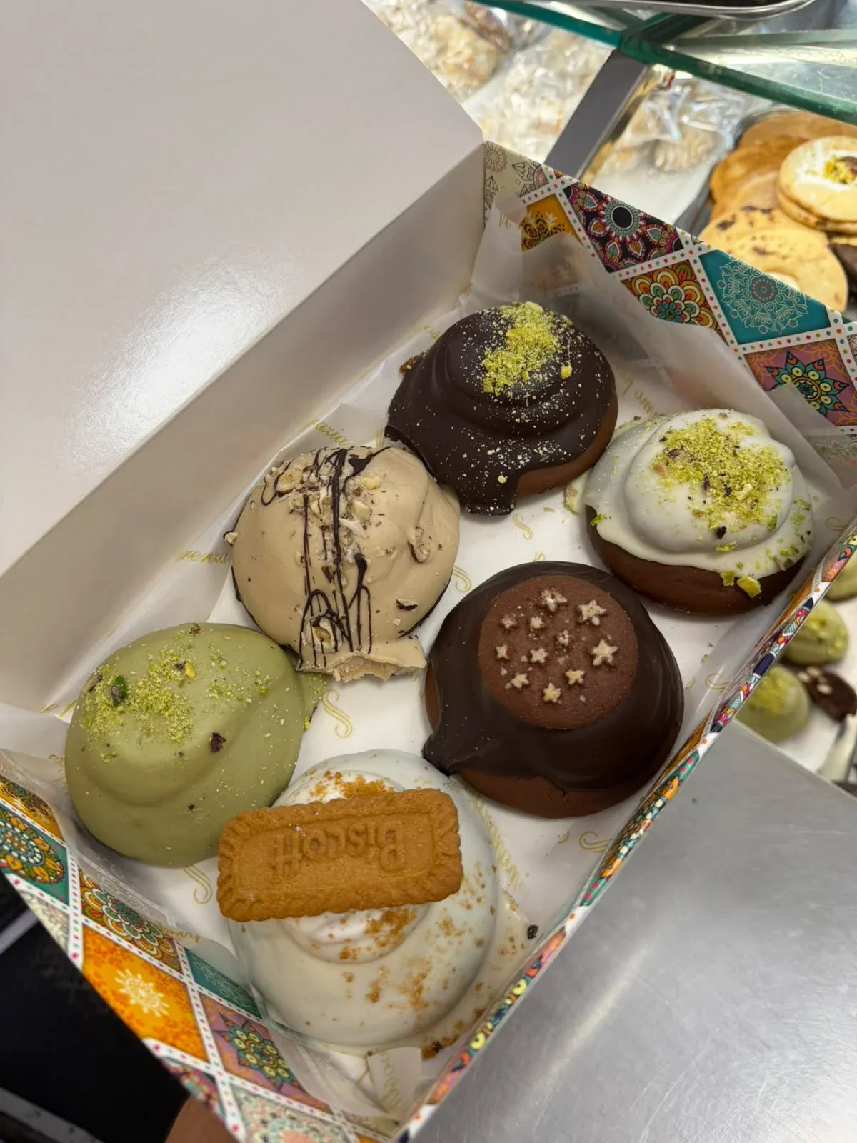 Box assortita di Rame di Napoli con sei gusti diversi