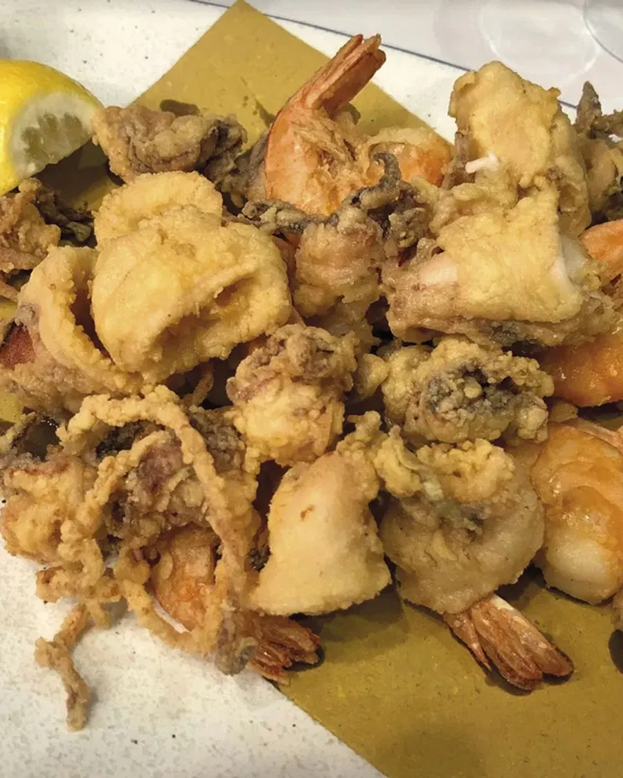 Frittura mista di calamari e gamberi