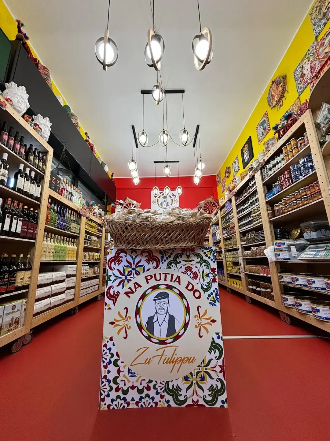 Apri anche tu uno store "Na Putia Do Zu Fulippu"